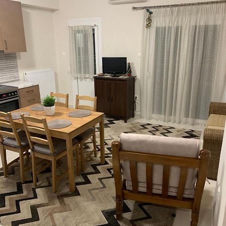 Renovated Apartment In The Center Of Larisa Lárissa Exterior foto